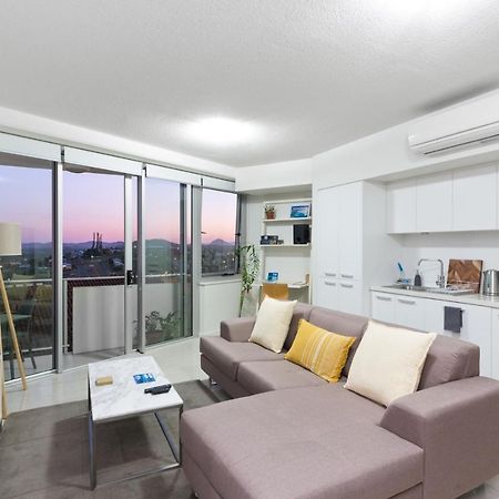 Ocean Views Apartment เยพพูน ภายนอก รูปภาพ