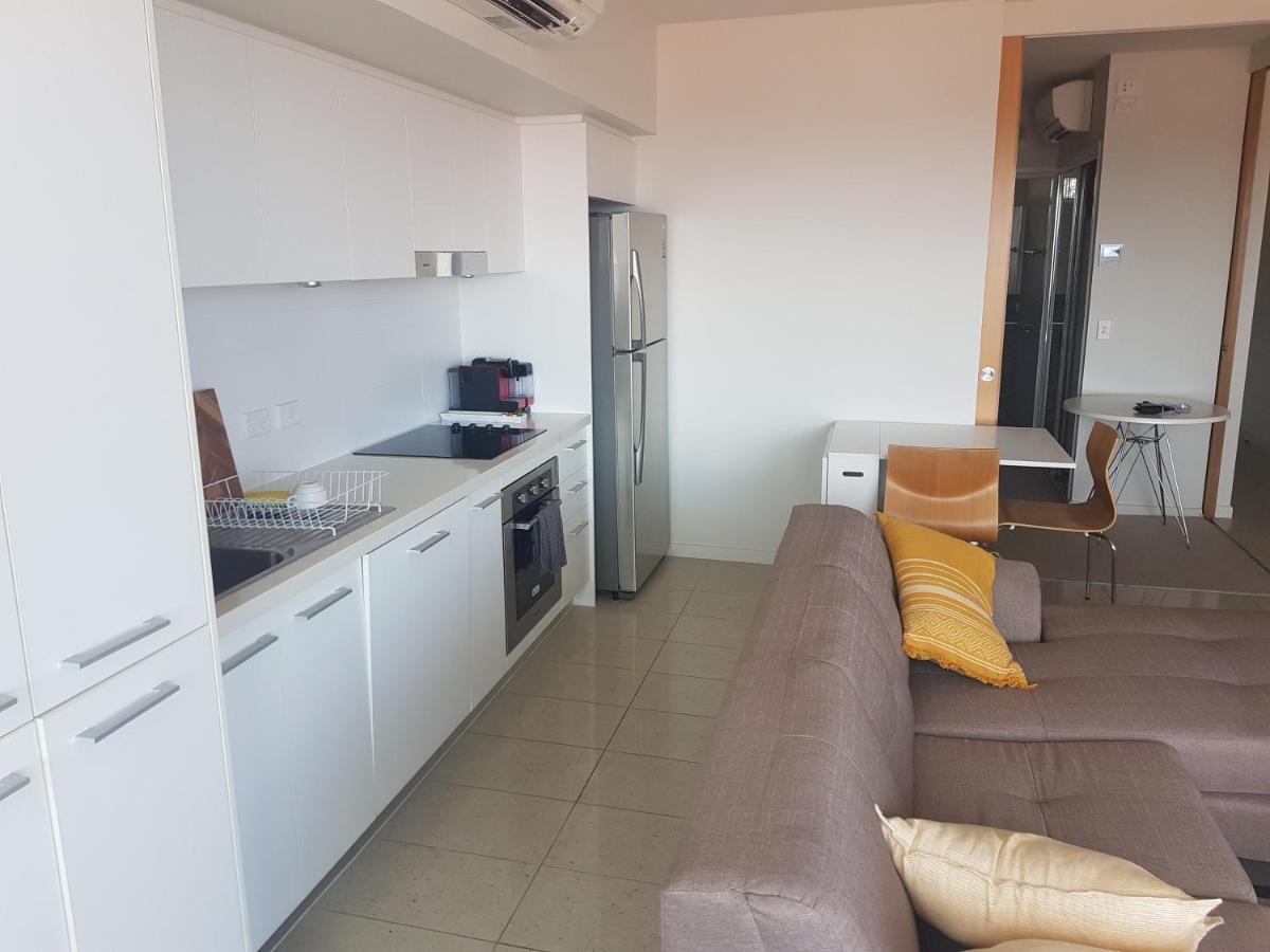 Ocean Views Apartment เยพพูน ภายนอก รูปภาพ